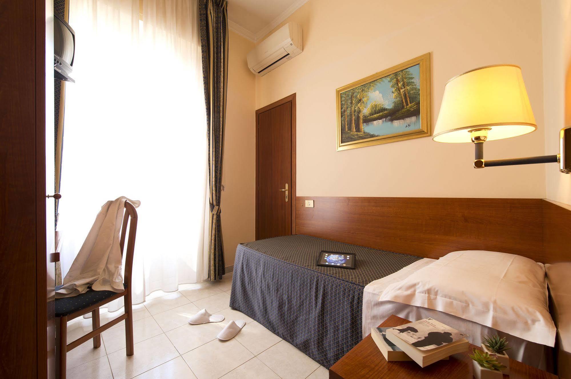 Hotel Corallo Рим Екстериор снимка